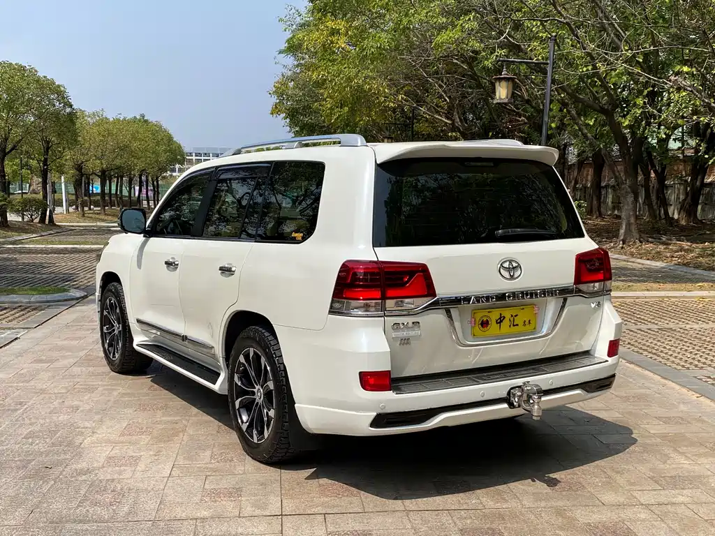 Toyota Land Cruiser (Imported) 2016 Model 4.0L Middle East Version 2017 - thumbnail 13