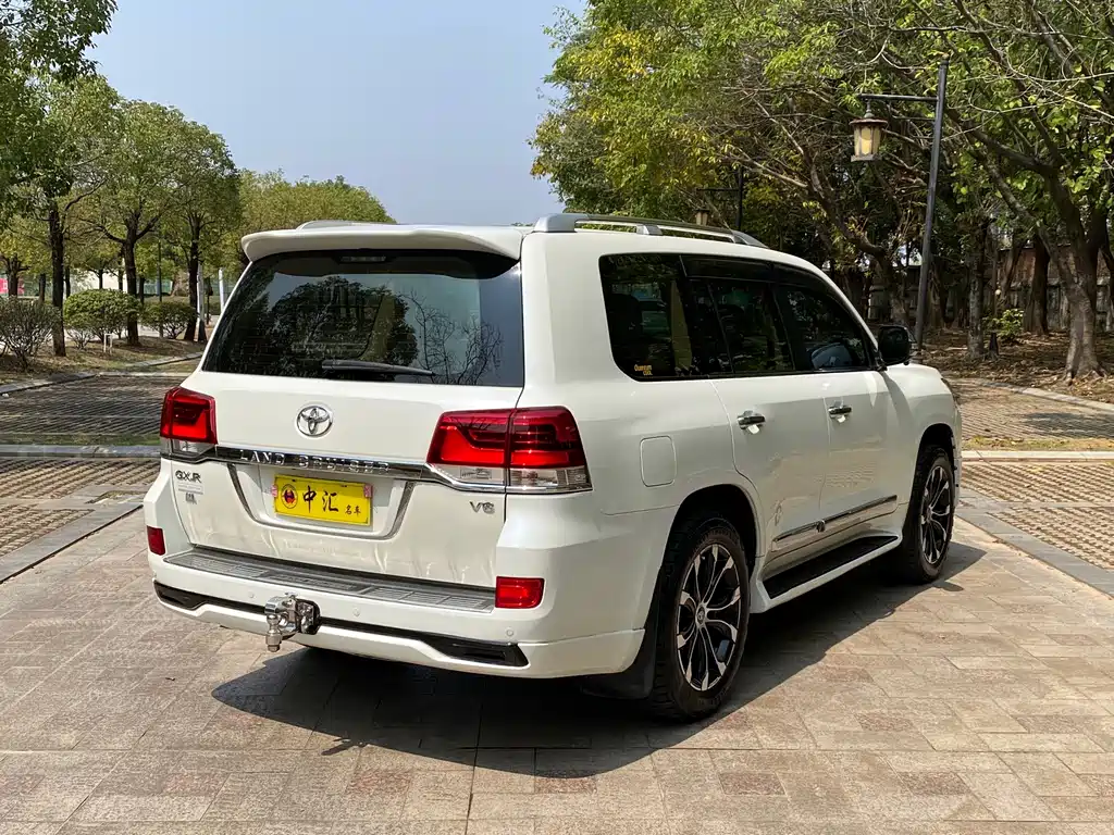 Toyota Land Cruiser (Imported) 2016 Model 4.0L Middle East Version 2017 - thumbnail 15