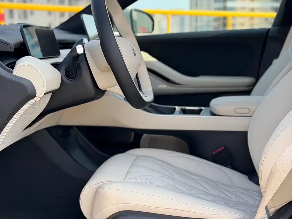 NIO NIO ET5T 2025 75kWh Touring 2026 - thumbnail 14