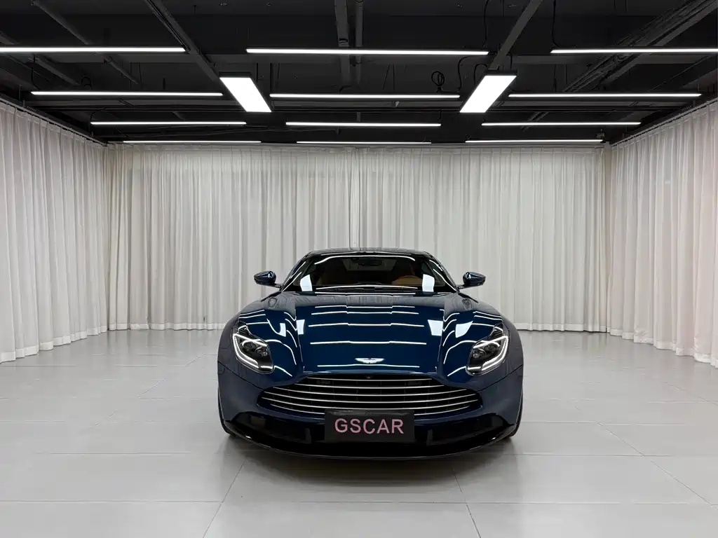 Aston Martin Aston Martin DB11 2017 4.0T V8 2018 - thumbnail 2