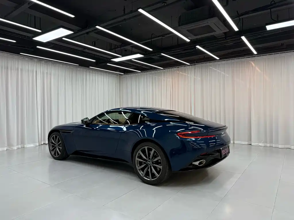 Aston Martin Aston Martin DB11 2017 4.0T V8 2018 - thumbnail 7