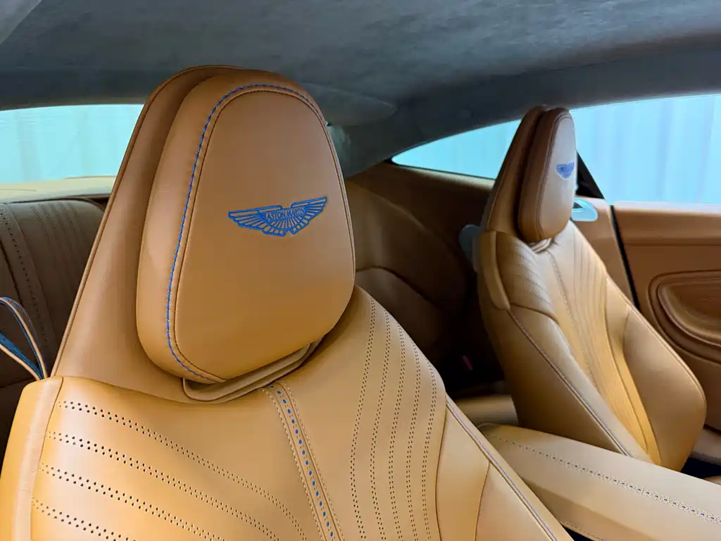Aston Martin Aston Martin DB11 2017 4.0T V8 2018 - thumbnail 9