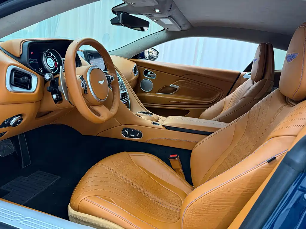 Aston Martin Aston Martin DB11 2017 4.0T V8 2018 - thumbnail 19