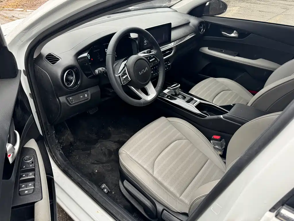 Kia Kia K3 2024 1.5L CVT Comfort Plus Edition 2024 - thumbnail 3