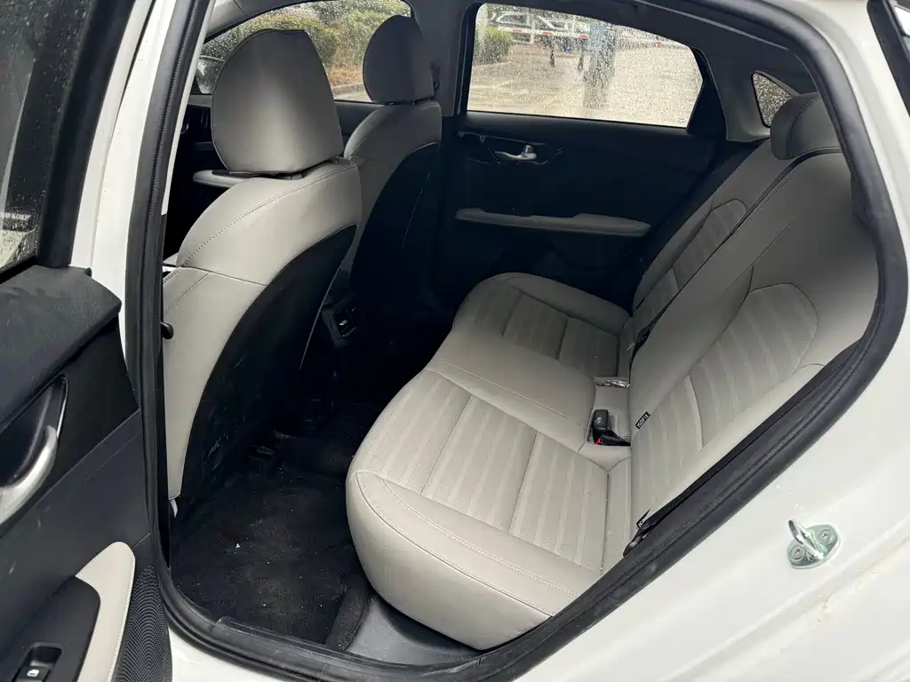 Kia Kia K3 2024 1.5L CVT Comfort Plus Edition 2024 - thumbnail 4
