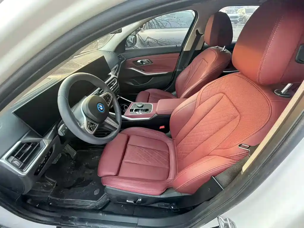BMW BMW i3 2024 eDrive 35 L 2024 - thumbnail 4