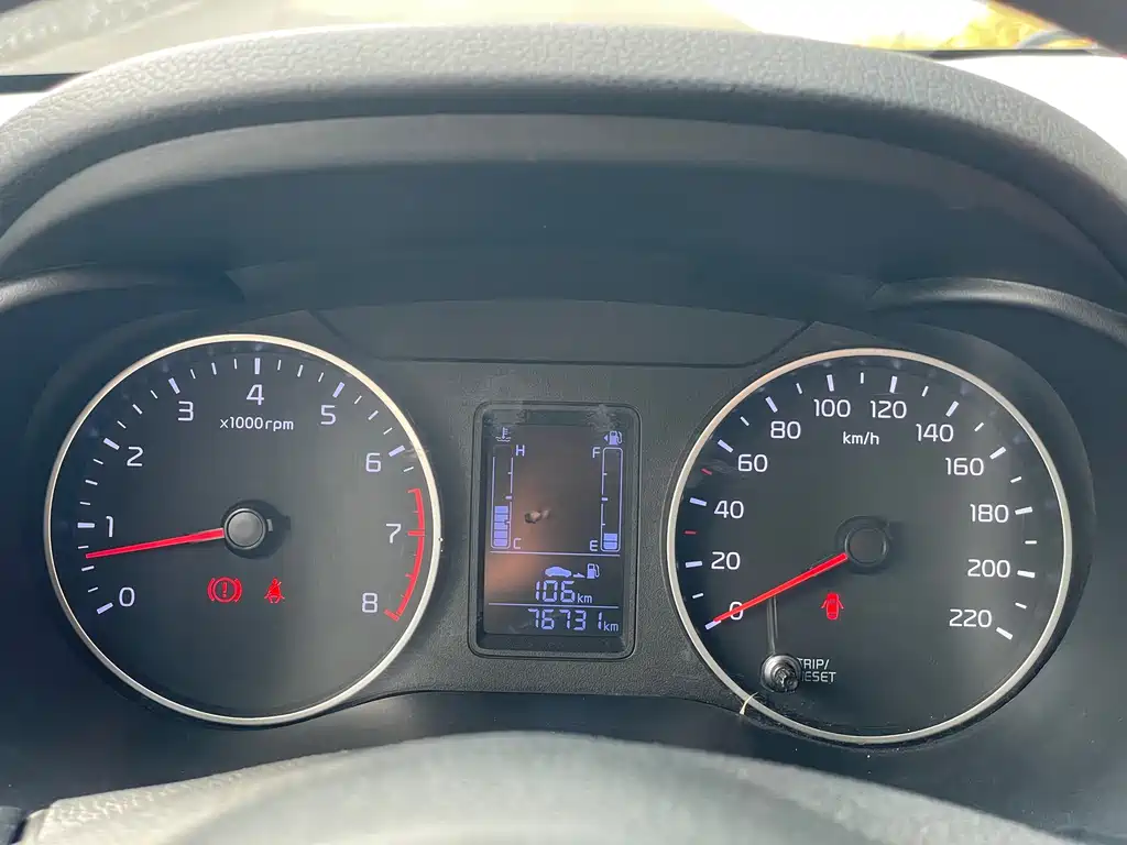 Kia Hyundai Avante 2017 1.4L Manual Smart Edition 2018 - thumbnail 13