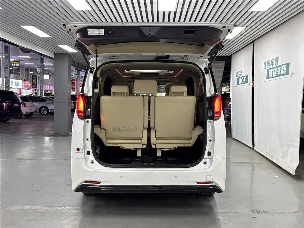 Toyota Alphard 2021 Model Hybrid 2.5L Luxury Version 2023 - thumbnail 7