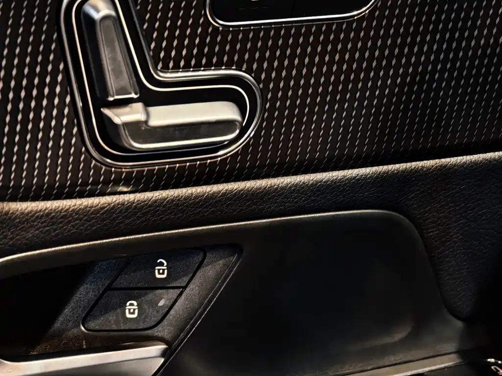 Mercedes-Benz Mercedes-Benz GLB 2021 GLB 200 Style 2021 - thumbnail 11