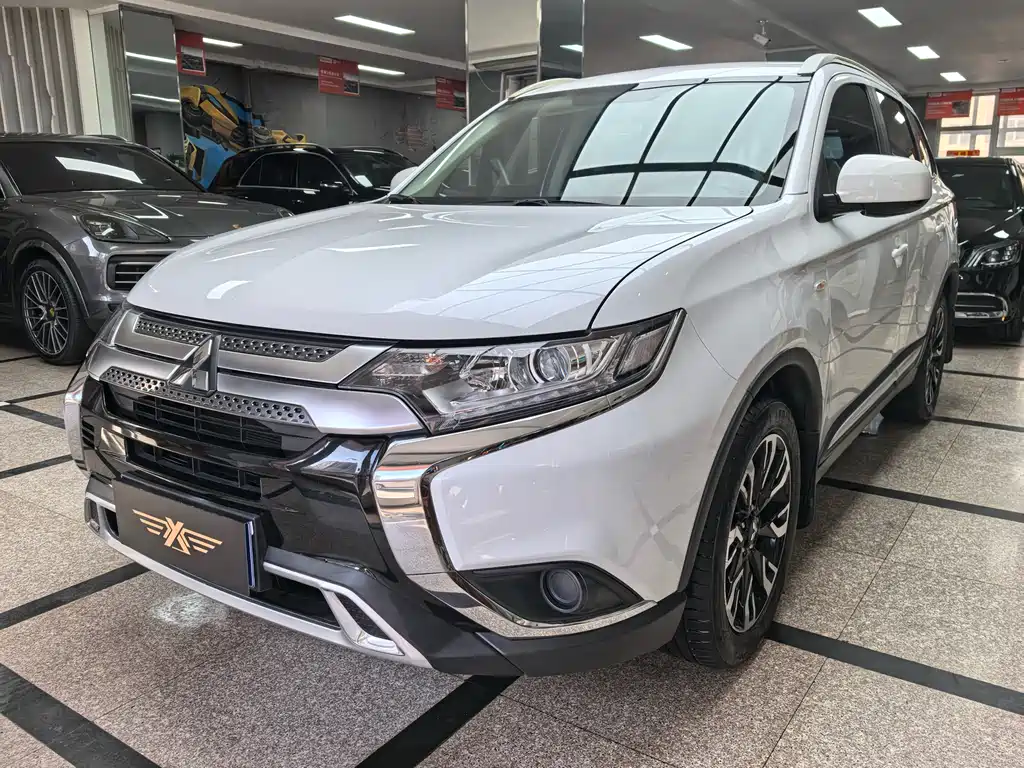 Mitsubishi Outlander 2020 2.0L 2WD Comfort Edition 5-seater 2021