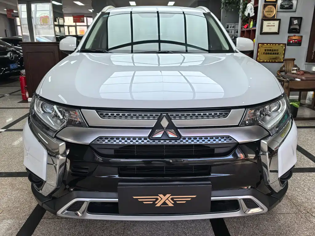 Mitsubishi Outlander 2020 2.0L 2WD Comfort Edition 5-seater 2021 - thumbnail 2