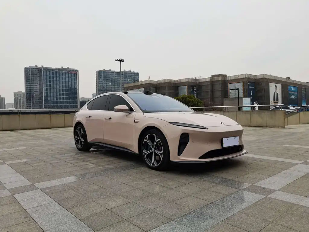 NIO NIO ET5 2022 75kWh 2023 - thumbnail 3