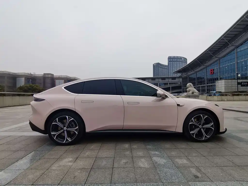 NIO NIO ET5 2022 75kWh 2023 - thumbnail 4