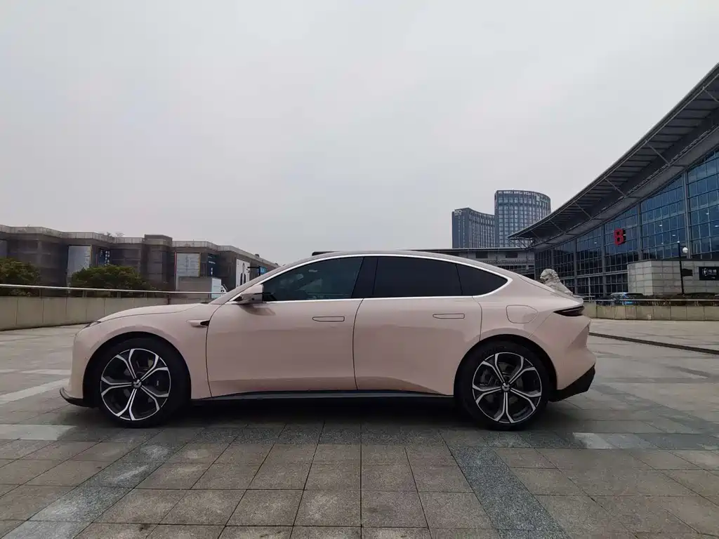 NIO NIO ET5 2022 75kWh 2023 - thumbnail 8