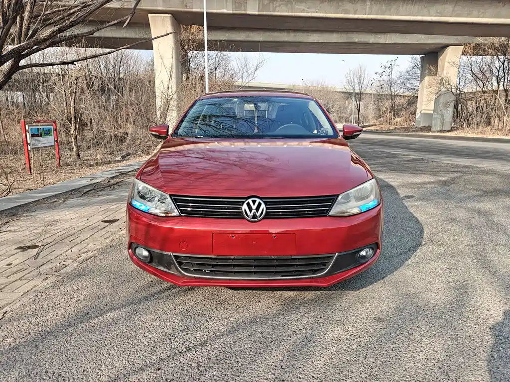 Volkswagen Volkswagen Sagitar 2012 1.6L Automatic Comfort Edition 2012 - thumbnail 2