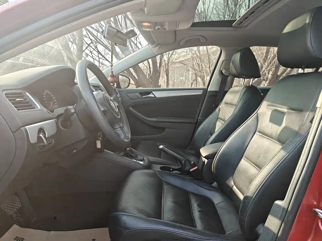 Volkswagen Volkswagen Sagitar 2012 1.6L Automatic Comfort Edition 2012 - thumbnail 5