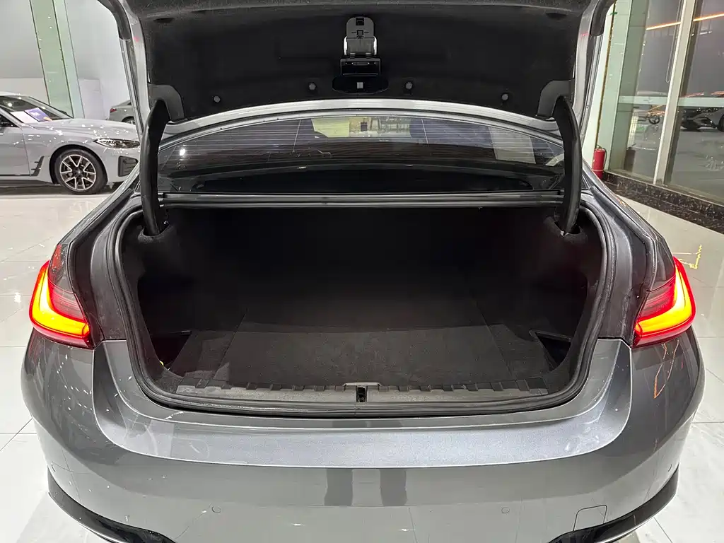 BMW BMW i3 2022 eDrive 35 L 2023 - thumbnail 17