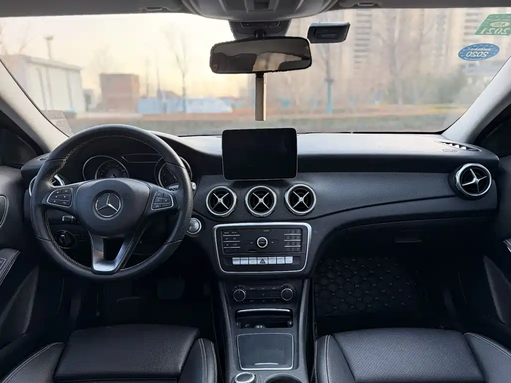 Mercedes-Benz Mercedes-Benz GLA 2018 GLA 200 Sport Edition 2019 - thumbnail 9