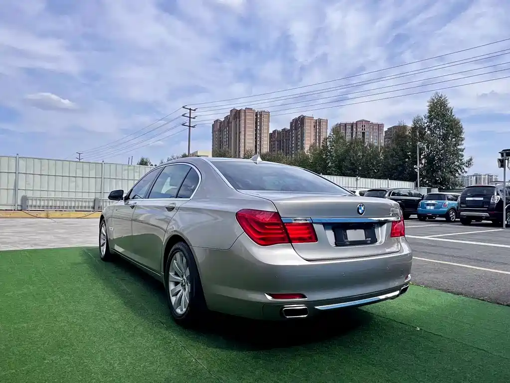 BMW BMW 7 Series 2011 740Li Steinway & Sons Limited Edition 2010 - thumbnail 6