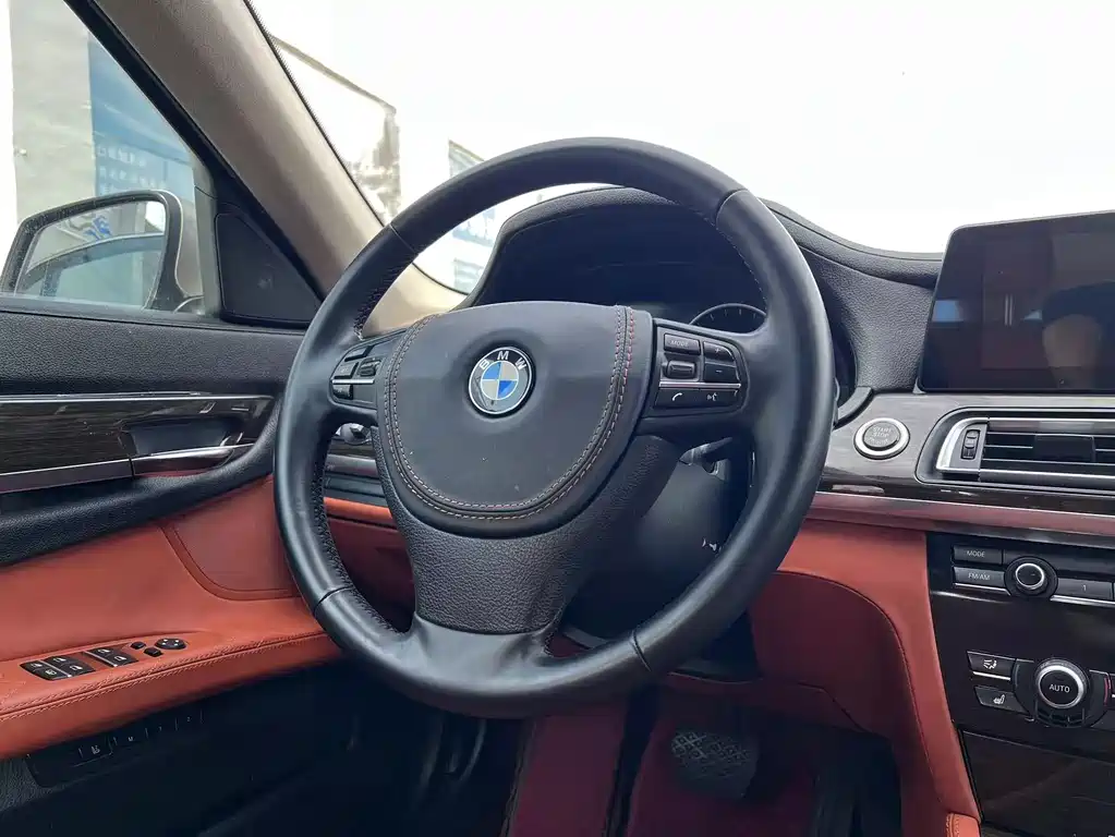 BMW BMW 7 Series 2011 740Li Steinway & Sons Limited Edition 2010 - thumbnail 12