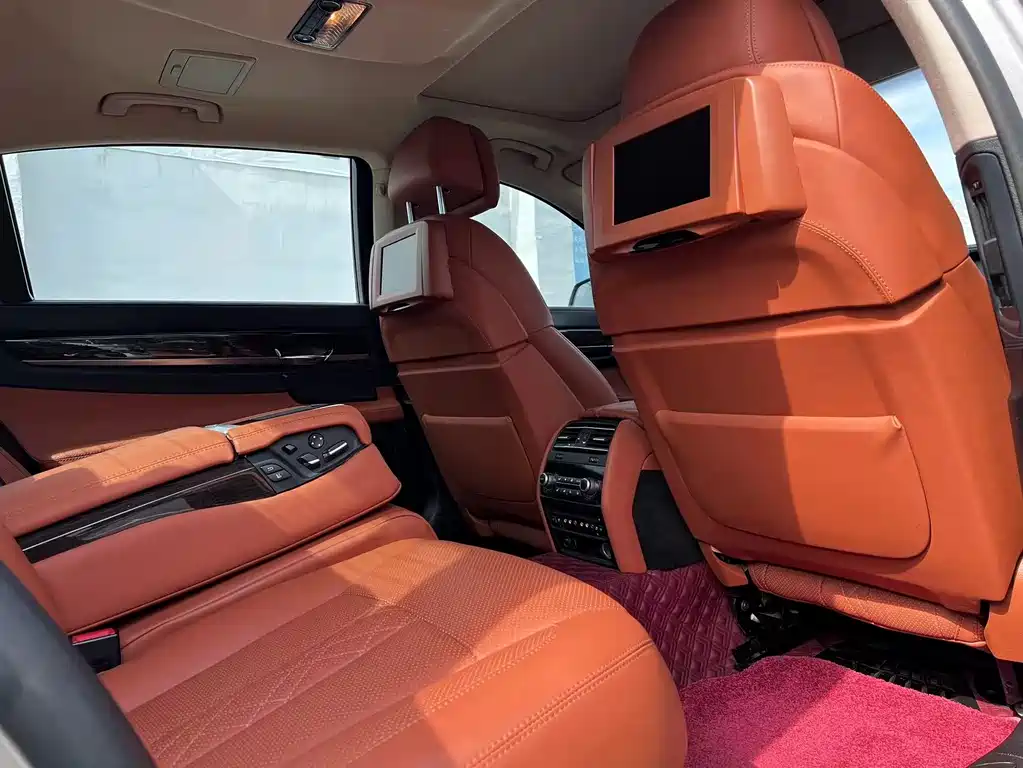 BMW BMW 7 Series 2011 740Li Steinway & Sons Limited Edition 2010 - thumbnail 15