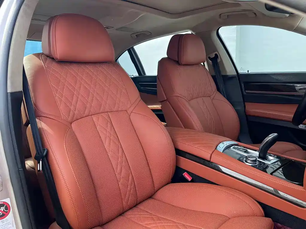 BMW BMW 7 Series 2011 740Li Steinway & Sons Limited Edition 2010 - thumbnail 17
