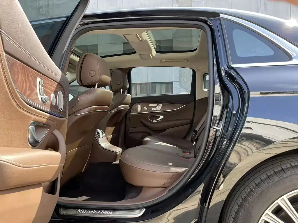 Mercedes-Benz Mercedes-Benz E-Class 2023 Model Year Facelift E 300 L Luxury Edition 2023 - thumbnail 6