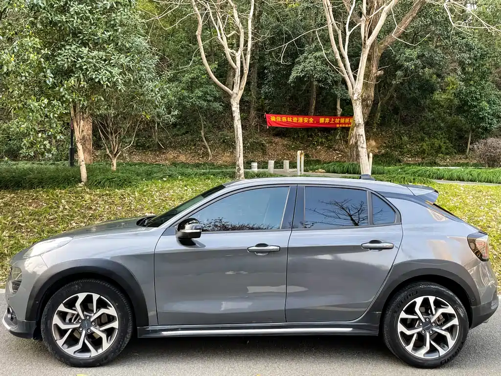 Lynk & Co Lynk & Co 02 2018 1.5T DCT FWD Pro Edition China V 2019 - thumbnail 4