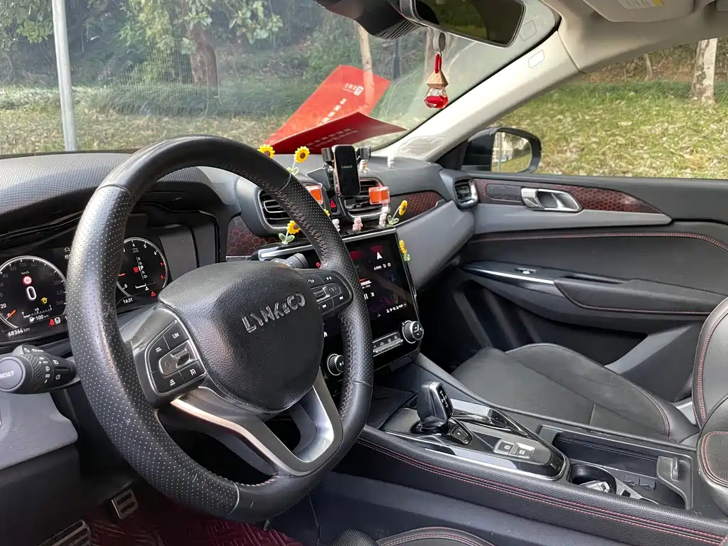 Lynk & Co Lynk & Co 02 2018 1.5T DCT FWD Pro Edition China V 2019 - thumbnail 13
