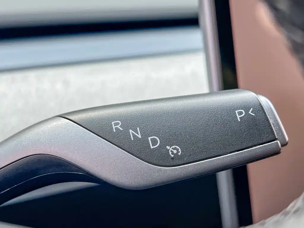 Tesla Model Y 2024 Rear-Wheel Drive 2024 - thumbnail 9