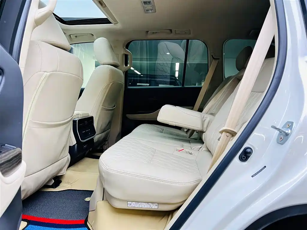 Toyota Land Cruiser (Imported) 2025 Model 4.0L Automatic 2025 - thumbnail 15