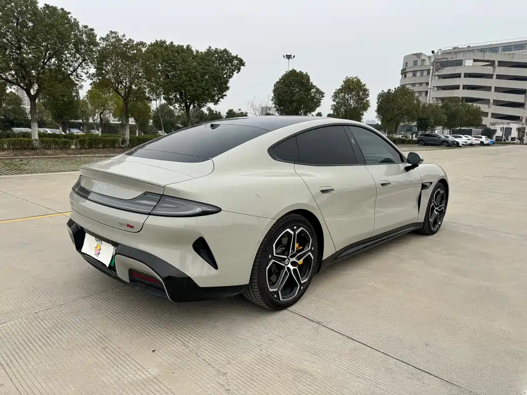 Xiaomi Auto Xiaomi SU7 2024 AWD Ultra-Long Range High-End Intelligent Driving Max Edition 2024 - thumbnail 16