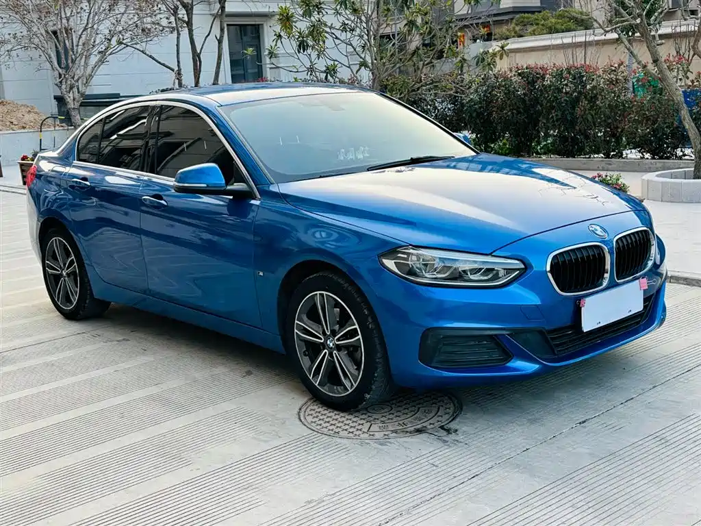 BMW BMW 1 Series 2020 120i Fashion Edition 2020 - thumbnail 3
