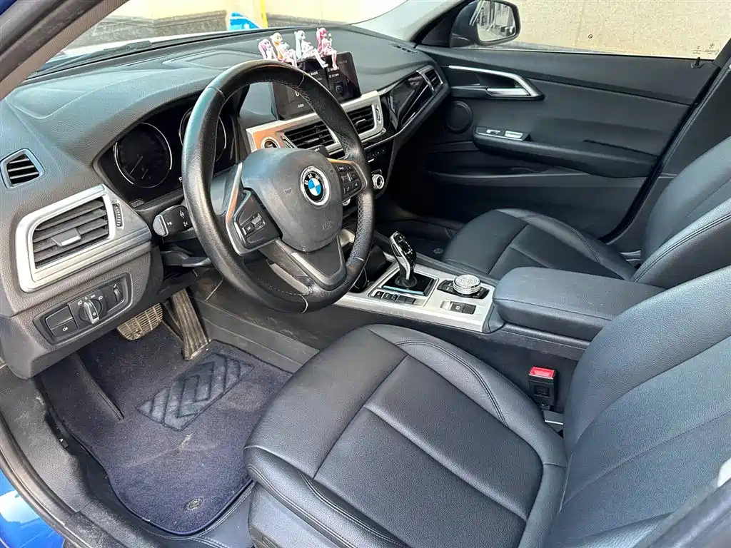 BMW BMW 1 Series 2020 120i Fashion Edition 2020 - thumbnail 4