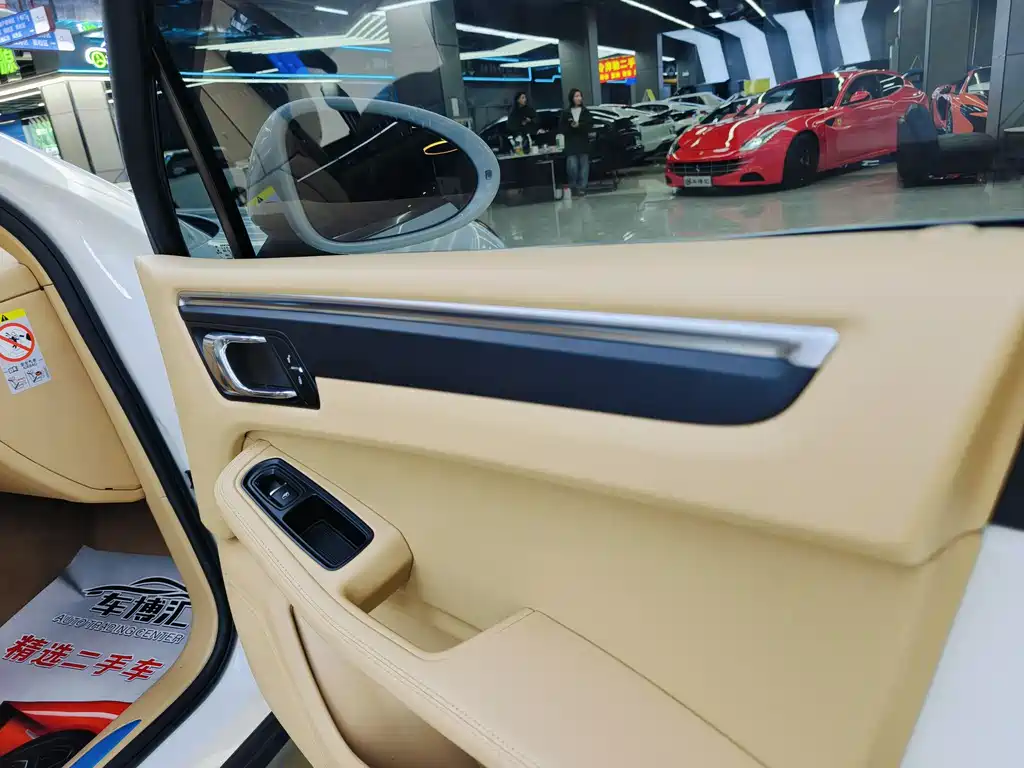 Porsche Porsche Macan 2016 Macan 2.0T 2016 - thumbnail 16