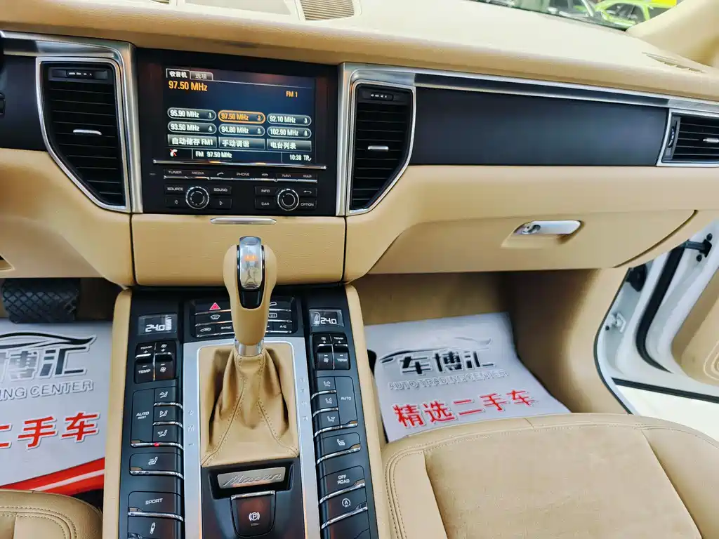 Porsche Porsche Macan 2016 Macan 2.0T 2016 - thumbnail 17