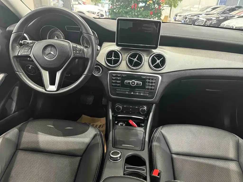 Mercedes-Benz Mercedes-Benz GLA 2015 GLA 200 Style 2016 - thumbnail 11