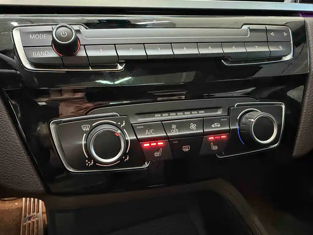 BMW BMW X1 2022 sDrive20Li Fashion Edition 2022 - thumbnail 11