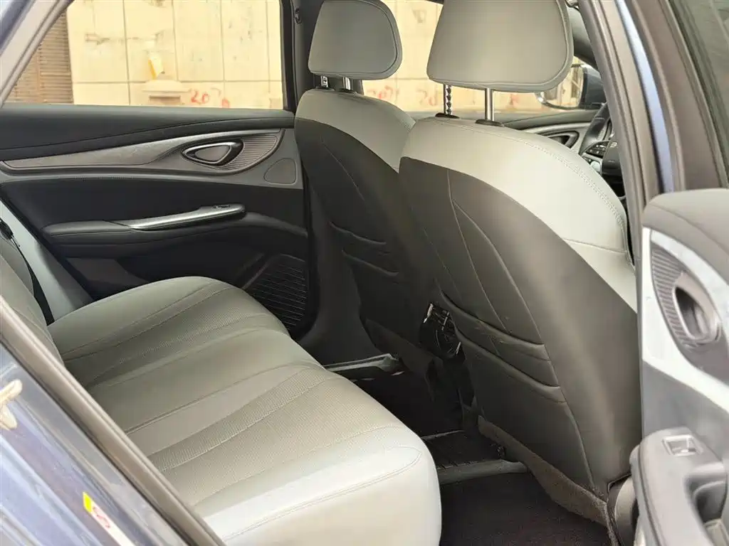 BYD BYD Seal 2024 Honor Edition DM-i 1.5L 121km Elite 2024 - thumbnail 9