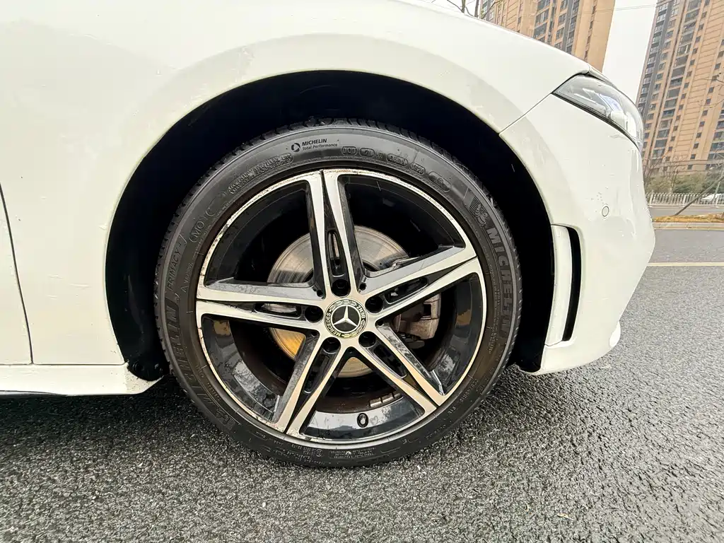 Mercedes-Benz Mercedes-Benz A-Class 2020 Facelift A 220 L 4MATIC Sport Sedan 2021 - thumbnail 11