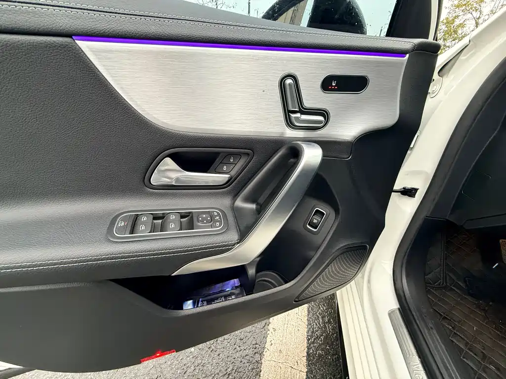 Mercedes-Benz Mercedes-Benz A-Class 2020 Facelift A 220 L 4MATIC Sport Sedan 2021 - thumbnail 12