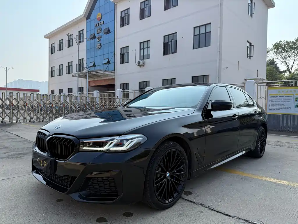 BMW BMW 5 Series 2022 Model Year Facelift 530Li Leading Type M Sport Package 2023