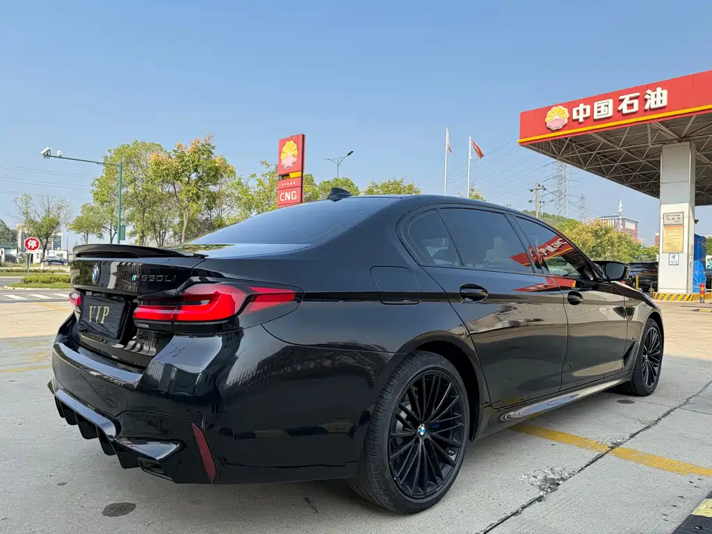 BMW BMW 5 Series 2022 Model Year Facelift 530Li Leading Type M Sport Package 2023 - thumbnail 7