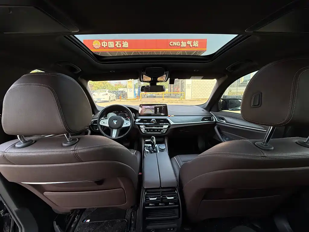 BMW BMW 5 Series 2022 Model Year Facelift 530Li Leading Type M Sport Package 2023 - thumbnail 13
