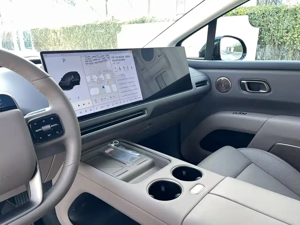 Li Auto Li Auto i8 2025 Standard Edition 2025 - thumbnail 18