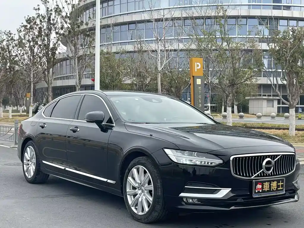 Volvo Volvo S90 2020 T5 Momentum Luxury Edition 2019 - thumbnail 3