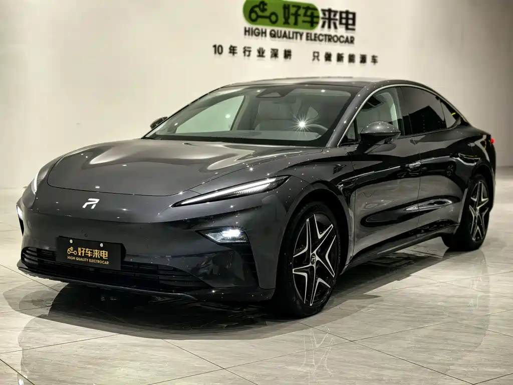Roewe Rising Auto F7 2023 Advanced Edition 2026