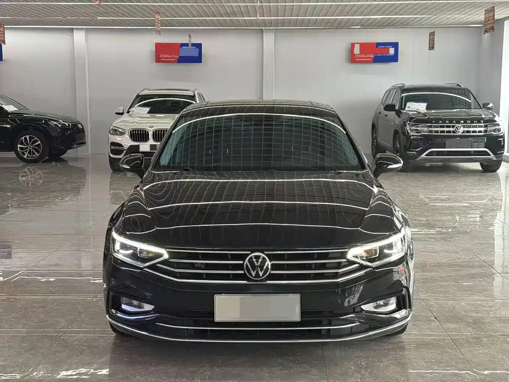 Volkswagen Magotan 2020 330TSI DSG Luxury Edition 2021 - thumbnail 2