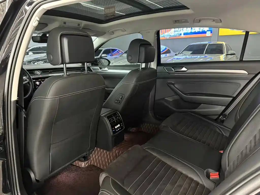 Volkswagen Magotan 2020 330TSI DSG Luxury Edition 2021 - thumbnail 6