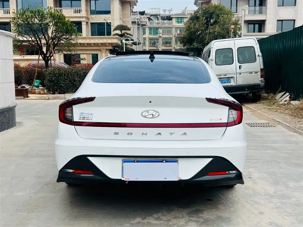 Hyundai Sonata 2022 270T GDi DCT 20th Anniversary Edition 2021 - thumbnail 12